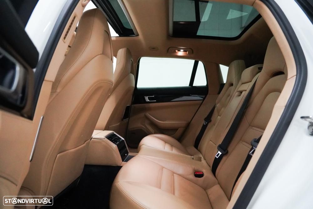 Porsche Panamera Sport Turismo 4 E-Hybrid - 7