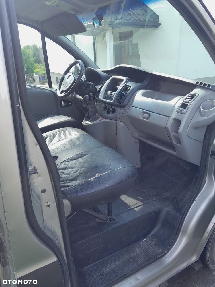 Opel Vivaro - 8