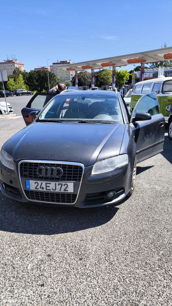 Audi A4 Avant 2.0 TDi S-line - 4