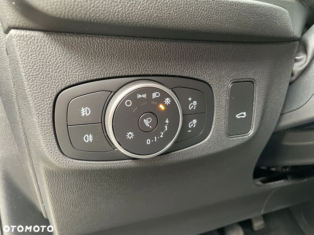 Ford Focus SW 1.0 EcoBoost Titanium X - 13