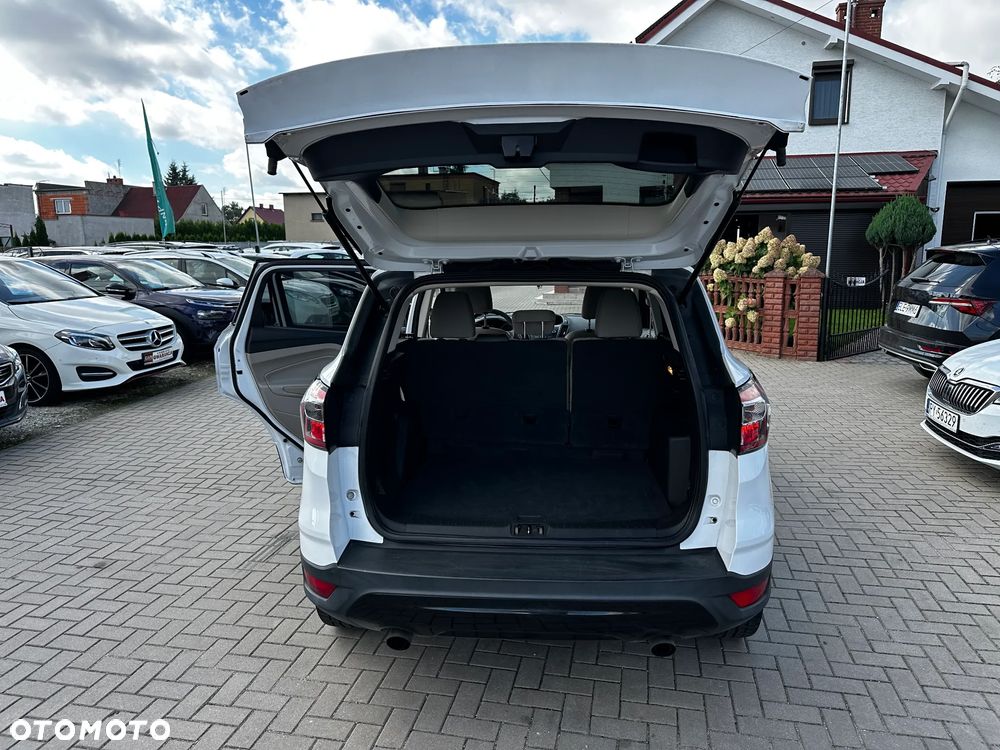 Ford Escape 2.0 EcoBoost AWD Titanium - 29
