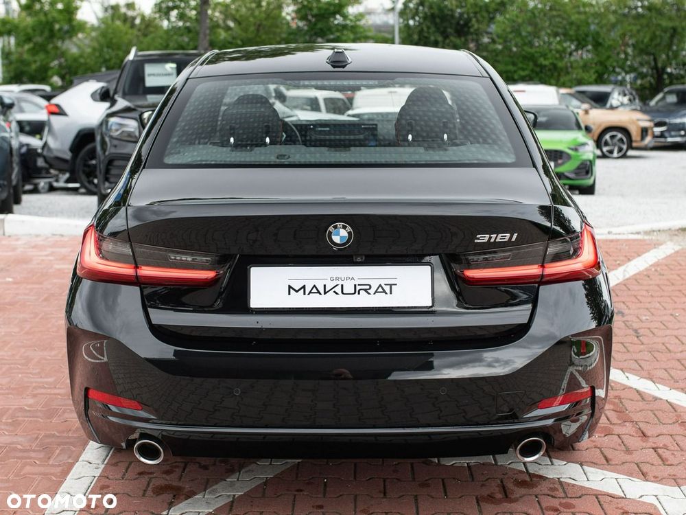 BMW Seria 3 318i - 9