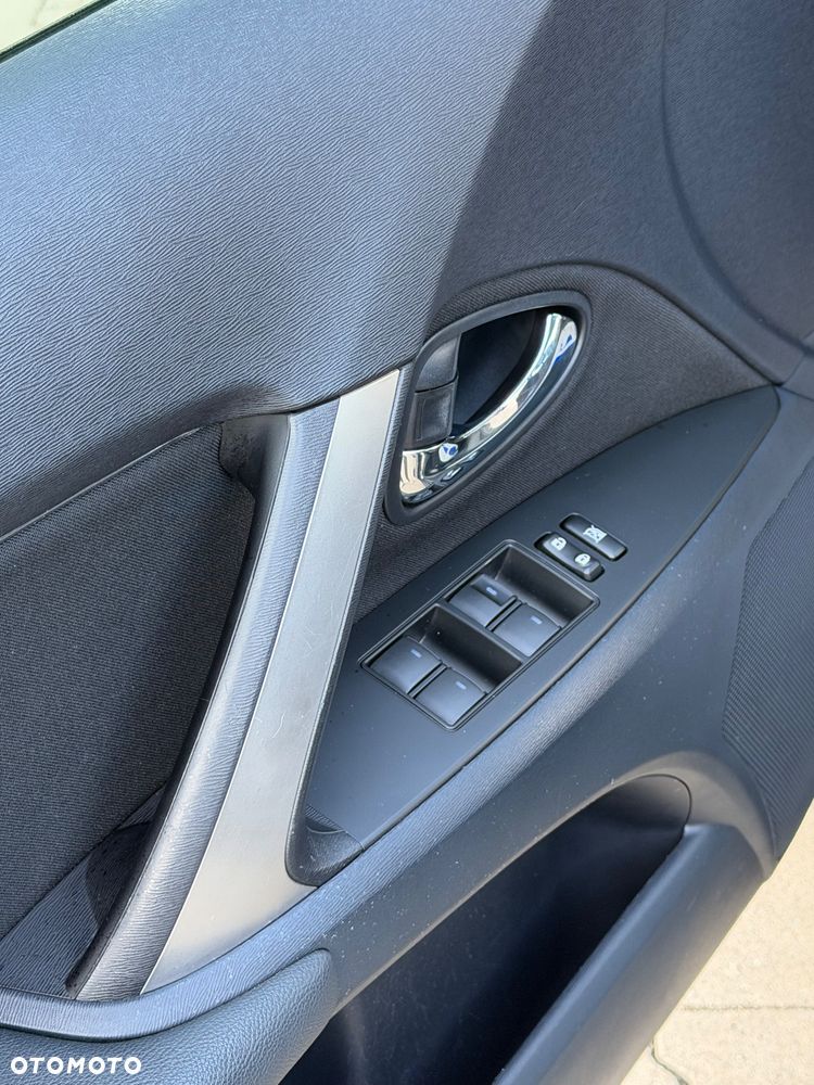 Toyota Avensis 2.0 D-4D Edition (2014) - 30