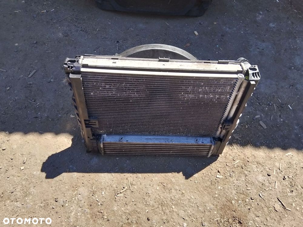 pas przedni chłodnice bmw e90 e91 2.0 d n47 - 4