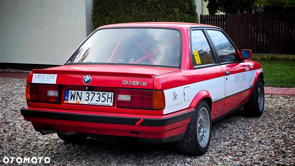BMW Seria 3 318is - 11