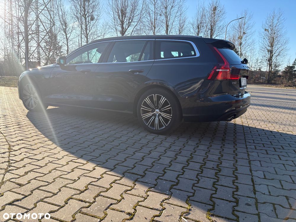 Volvo V60 D4 Geartronic Momentum - 17