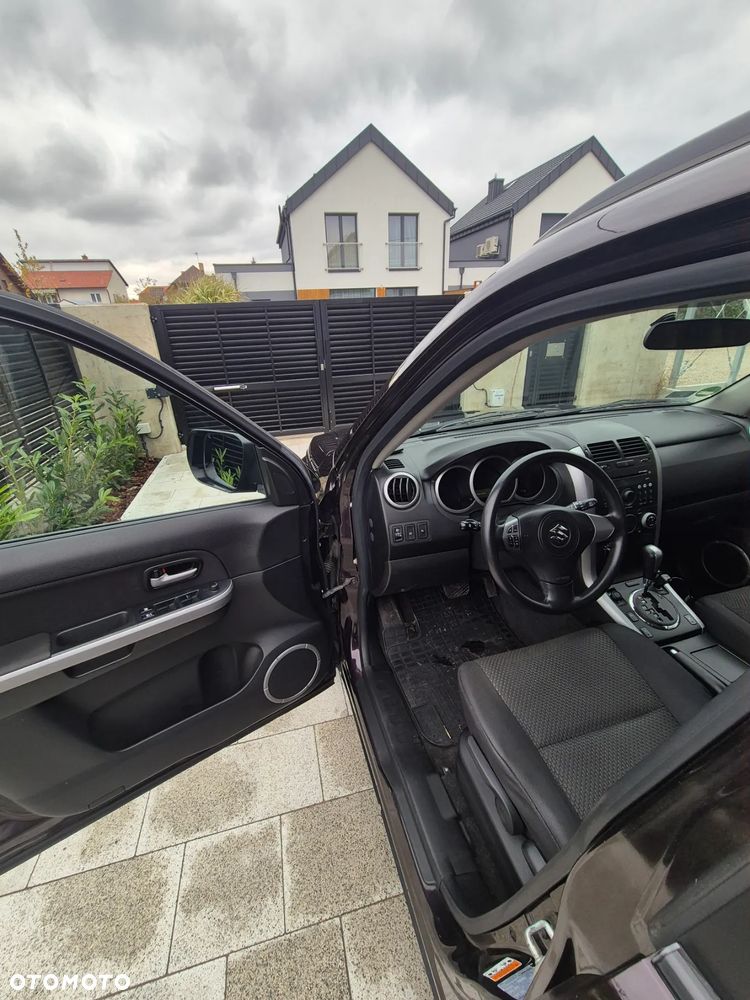 Suzuki Grand Vitara 2.0 De luxe - 9