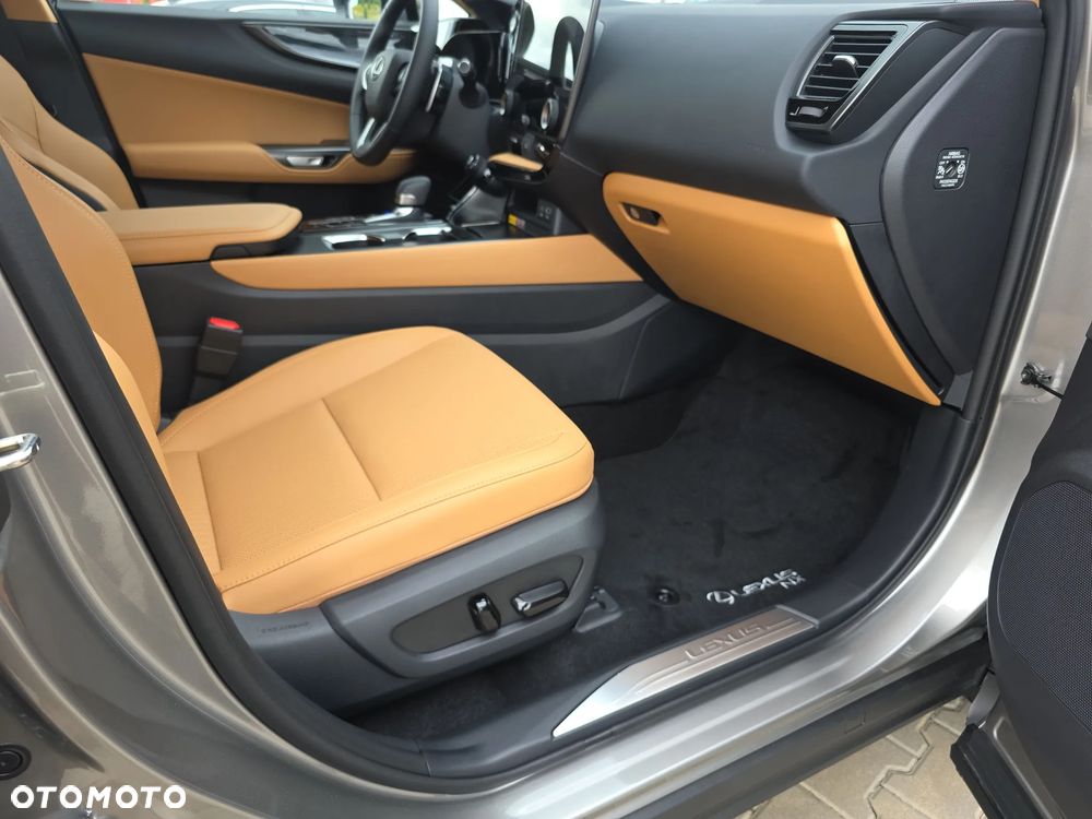 Lexus NX 350h Prestige AWD - 17