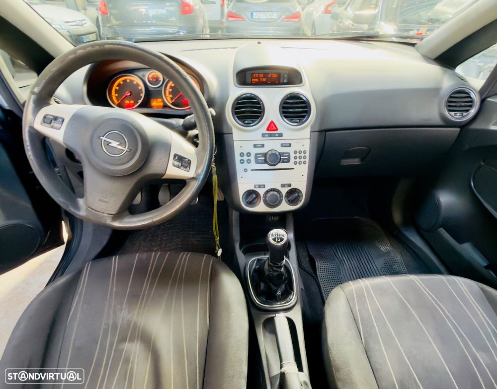 Opel Corsa 1.2 Cosmo - 10