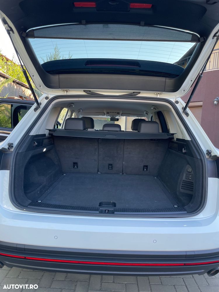 Volkswagen Touareg - 15