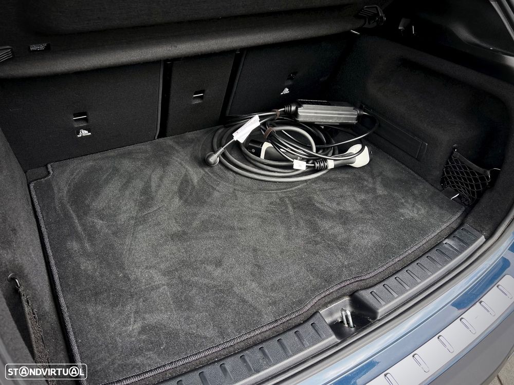 Mercedes-Benz EQA 250 AMG Line - 18