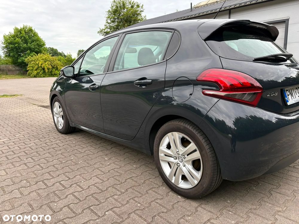 Peugeot 208 1.2 PureTech GPF Signature S&S - 6