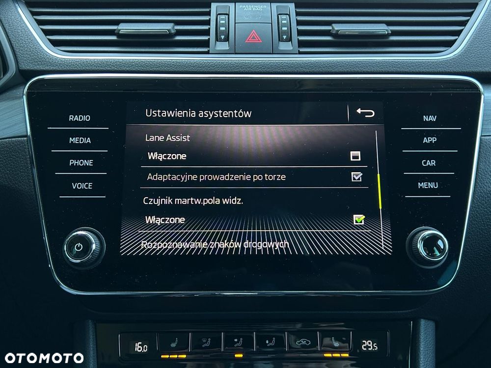 Skoda Superb 2.0 TDI 4x4 Style DSG - 32