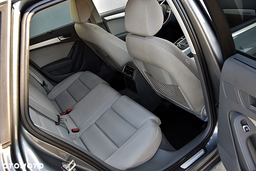 Audi A4 Avant 2.0 TDI Quattro S tronic - 22