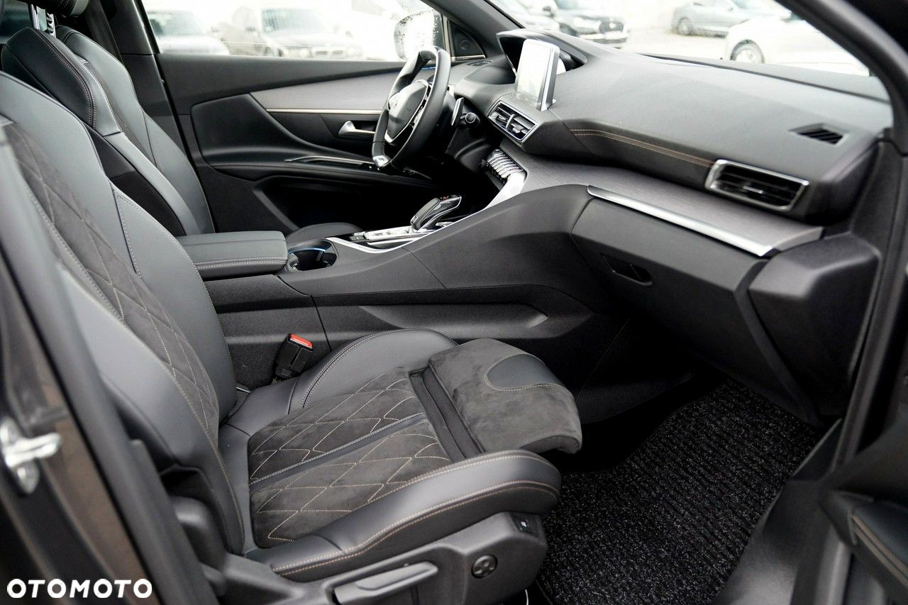 Peugeot 5008 BlueHDI 180 EAT8 GT - 17