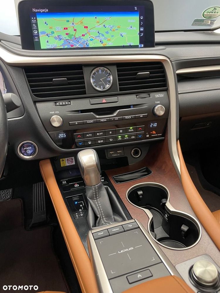 Lexus RX 450h Omotenashi - 12