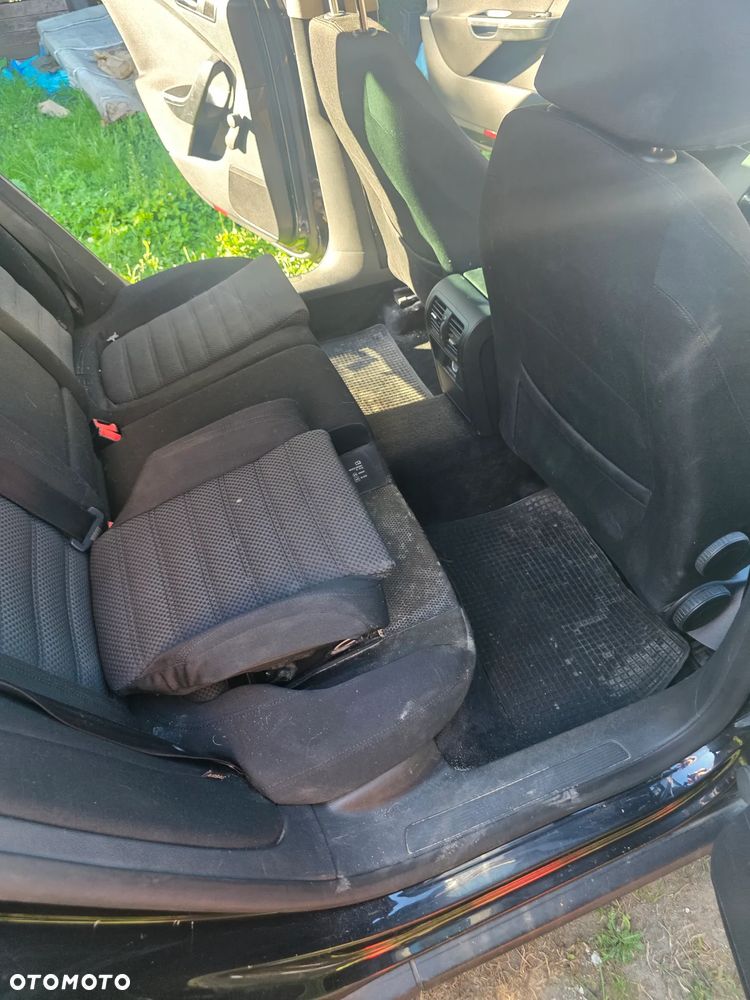 Volkswagen Passat 1.9 TDI DPF BlueMotion - 10