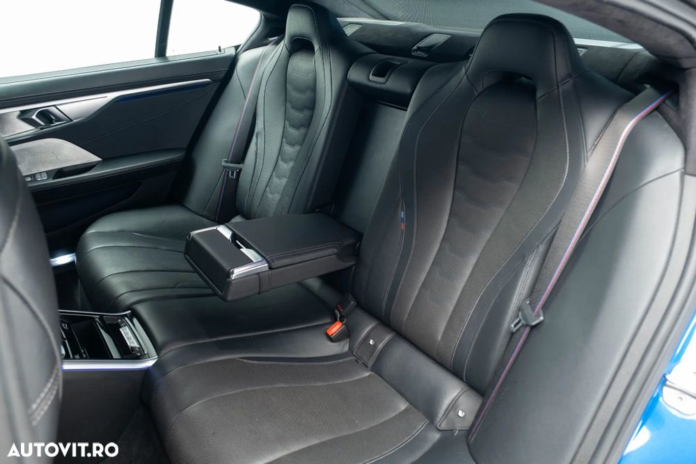 BMW M8 M850i xDrive AT - 31