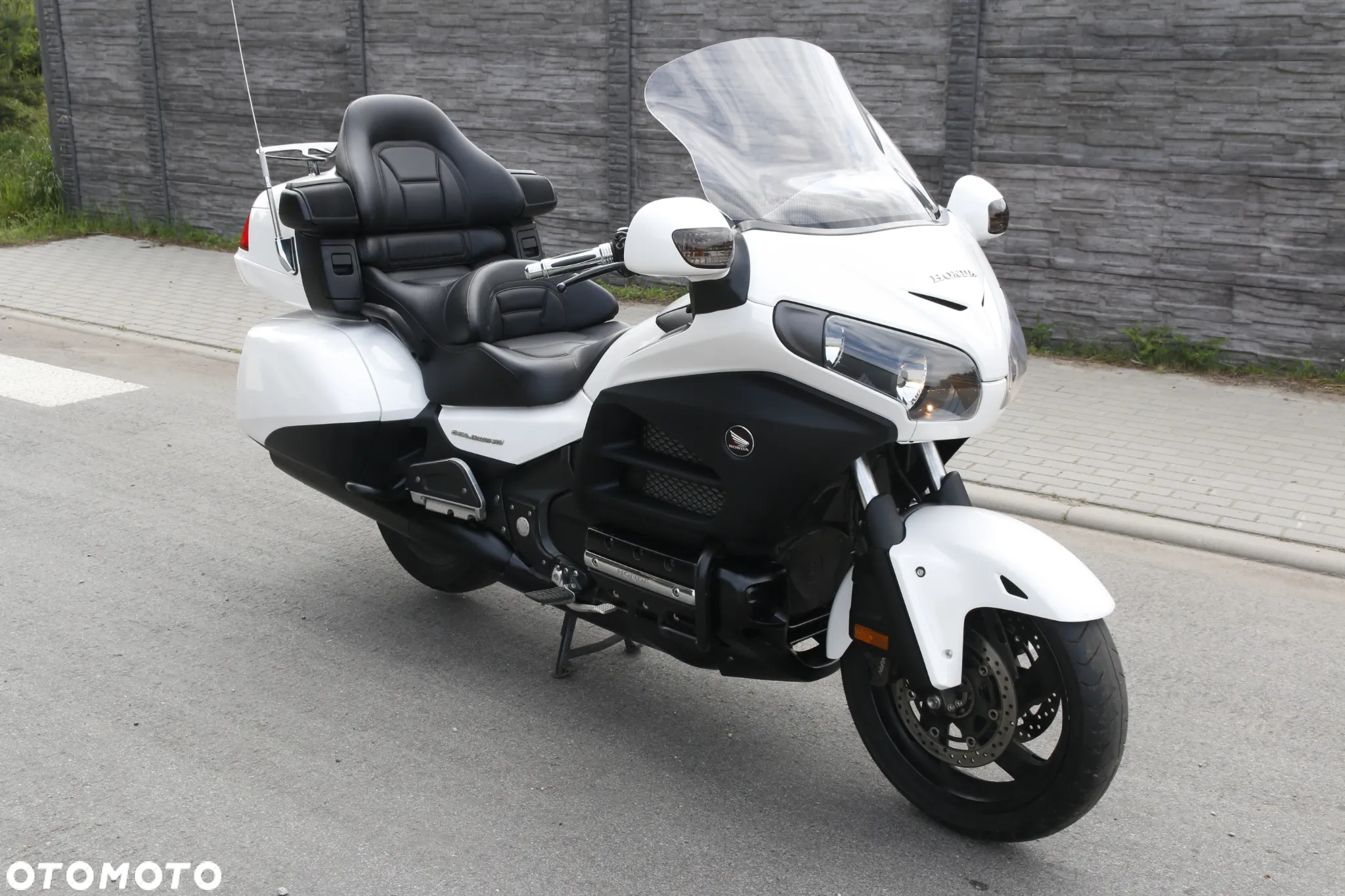 Honda GL - 13