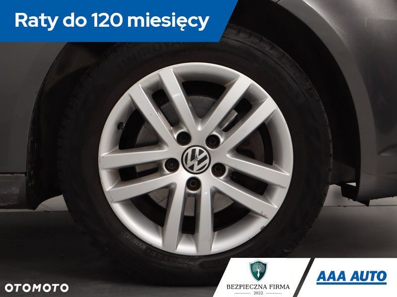 Volkswagen Touran - 15