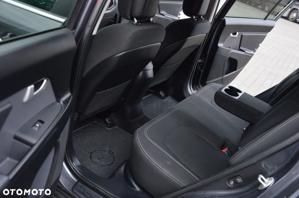 Kia Sportage 1.7 CRDI 2WD Vision - 6