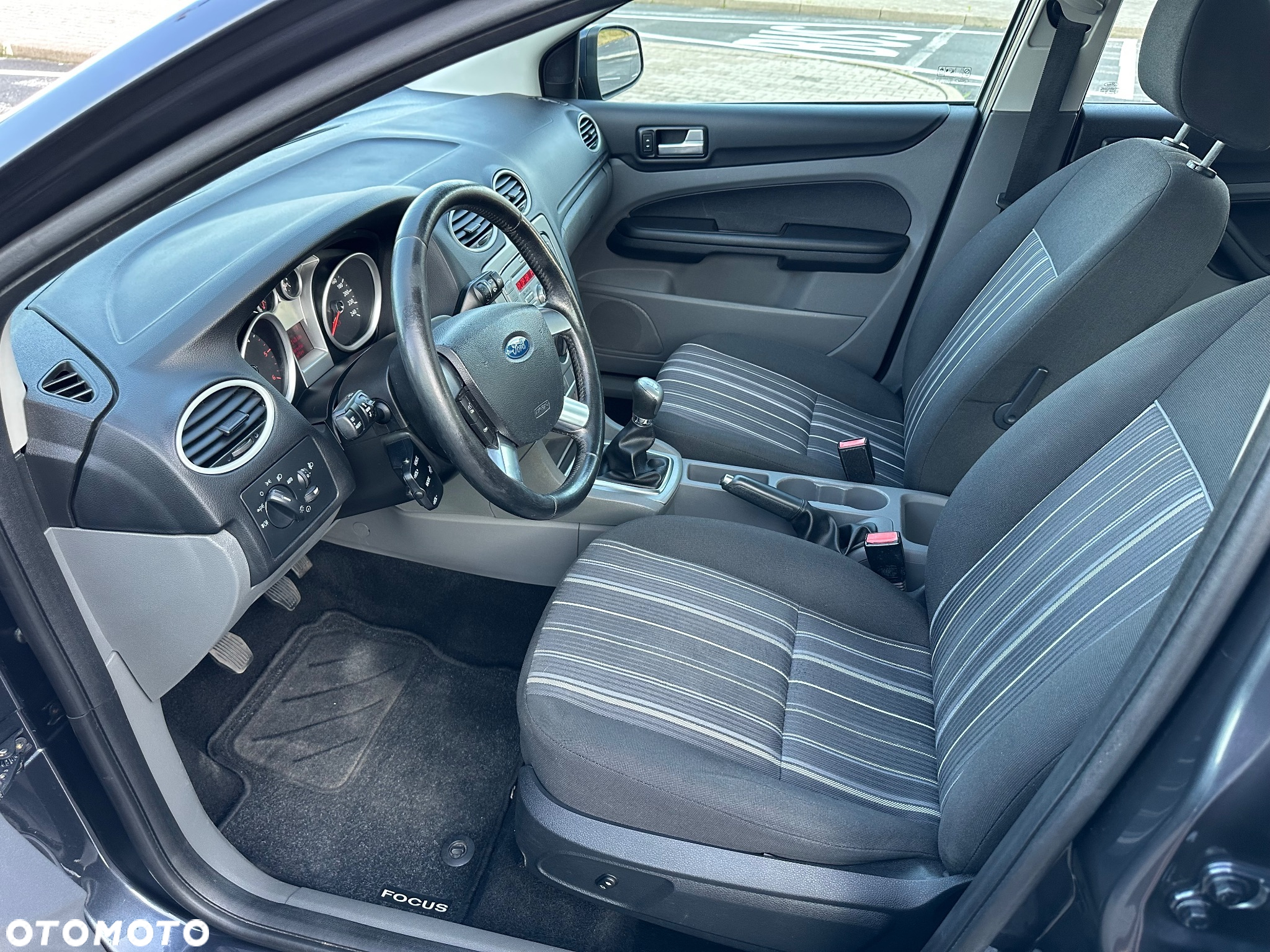 Ford Focus 1.6 TDCi Connection - 13