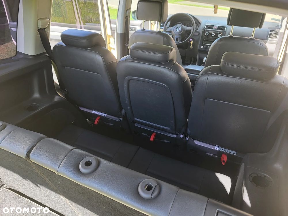 Volkswagen Touran - 8