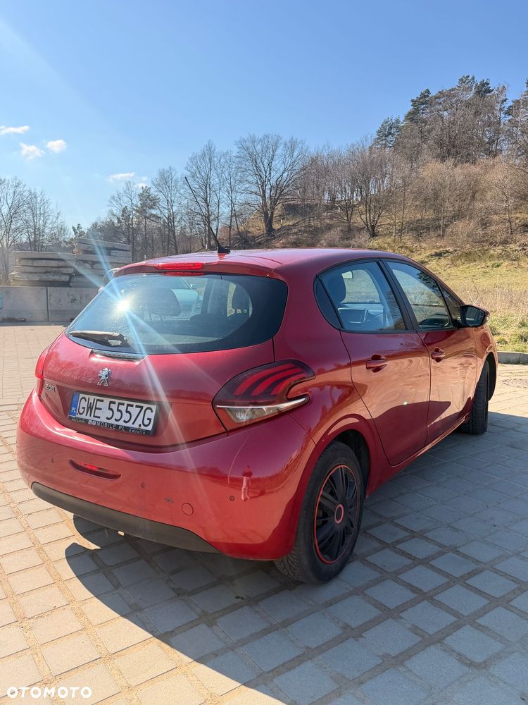 Peugeot 208 - 3