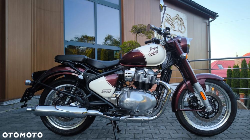 Royal Enfield Classic - 1