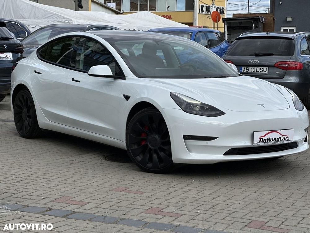Tesla Model 3 Langstreckenbatterie Allradantrieb Dual Motor Performance - 3