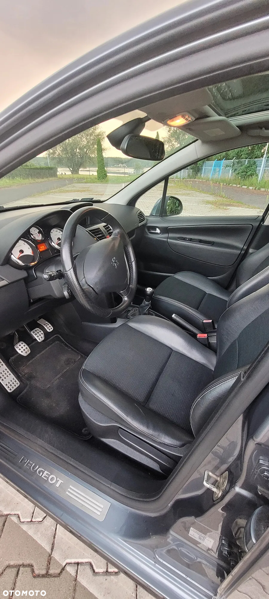 Peugeot 207 1.6 VTi Premium - 12