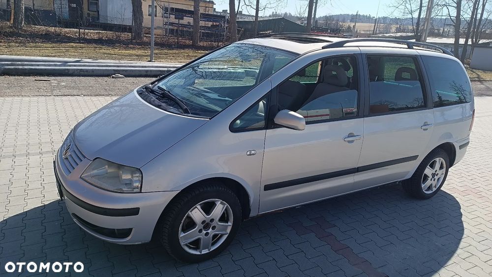 Volkswagen Sharan 1.9 TDI Comfortline - 1