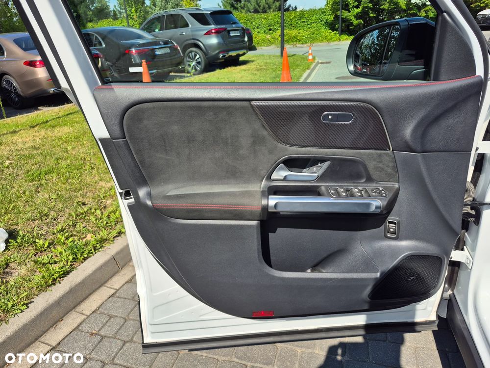 Mercedes-Benz GLB 200 7G-DCT - 15