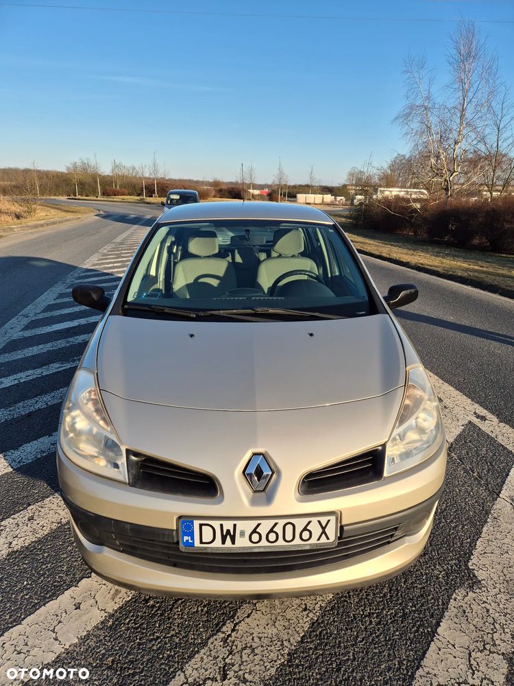 Renault Clio - 2