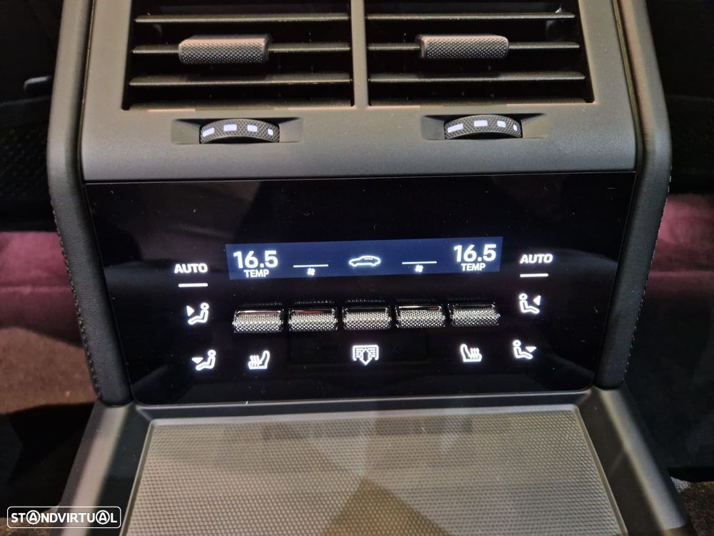 Porsche Panamera 4 E-Hybrid - 27