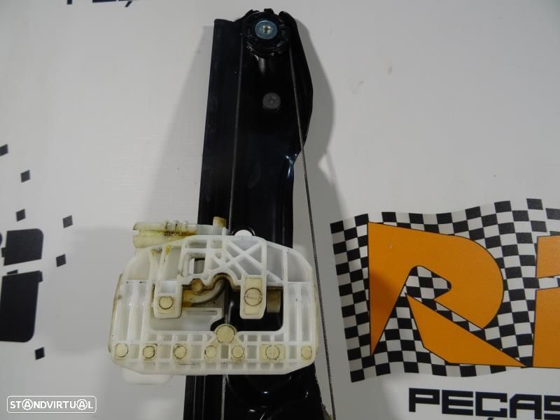 Elevador De Vidro Trás Esquerdo Bmw 1 (F20)  7242555 / 17756710 / 7 24 - 2