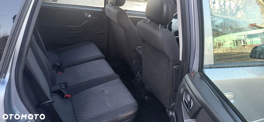 Opel Meriva - 17