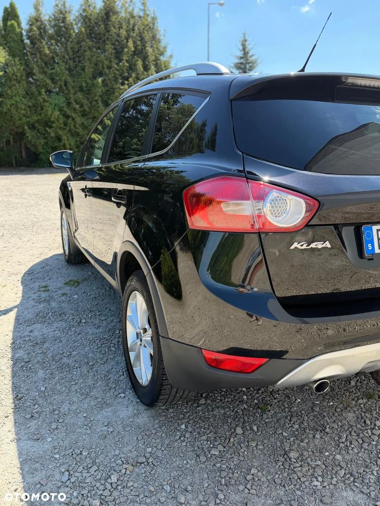 Ford Kuga 2.0 TDCi 2x4 Titanium - 12