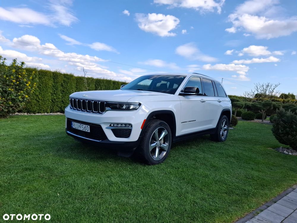 Jeep Grand Cherokee - 25