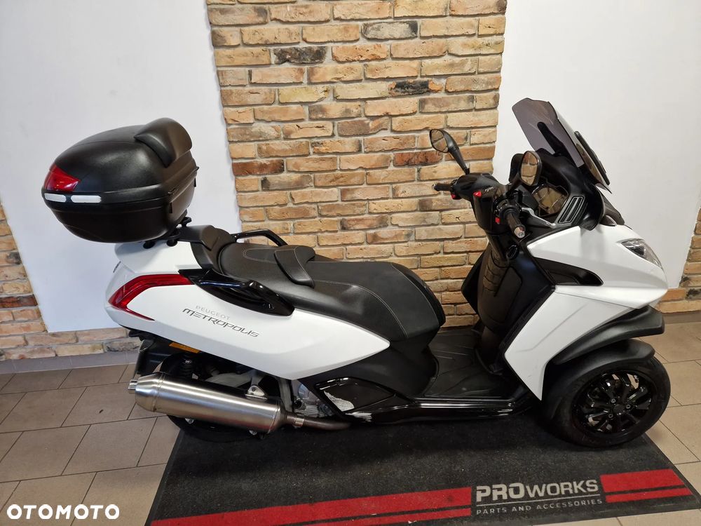 Peugeot Metropolis - 10