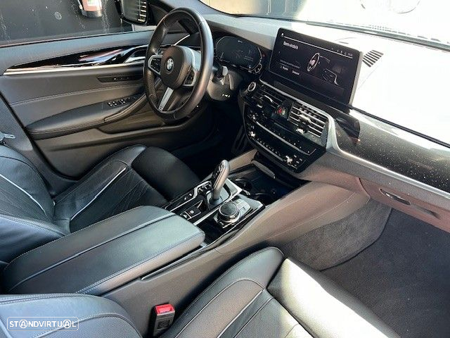 BMW 530 e Pack Desportivo M - 15