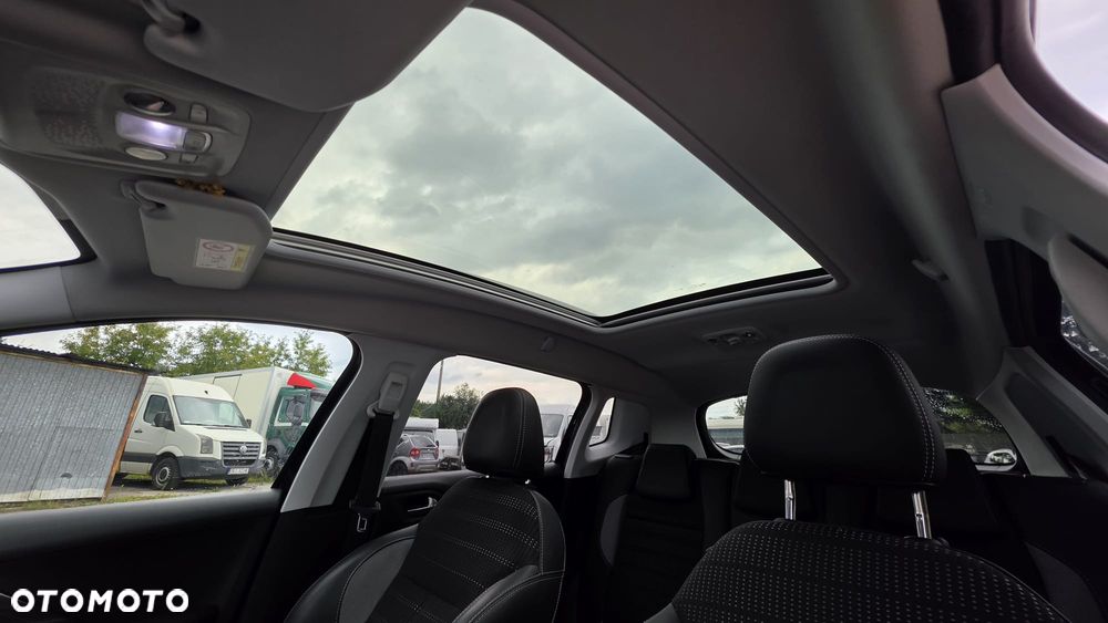 Peugeot 2008 1.2 Pure Tech Style S&S - 16