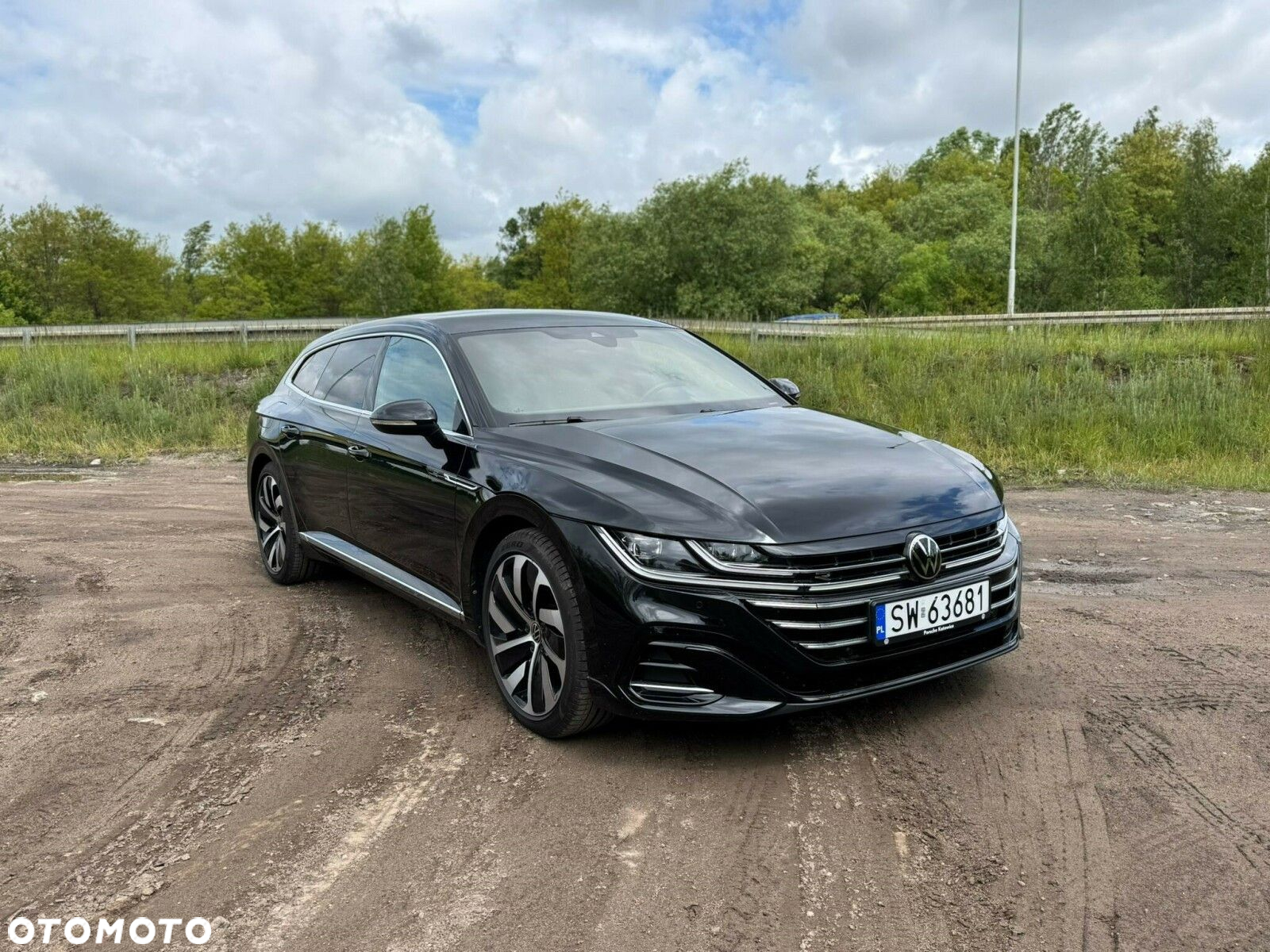 Volkswagen Arteon 2.0 TSI R-Line DSG - 2