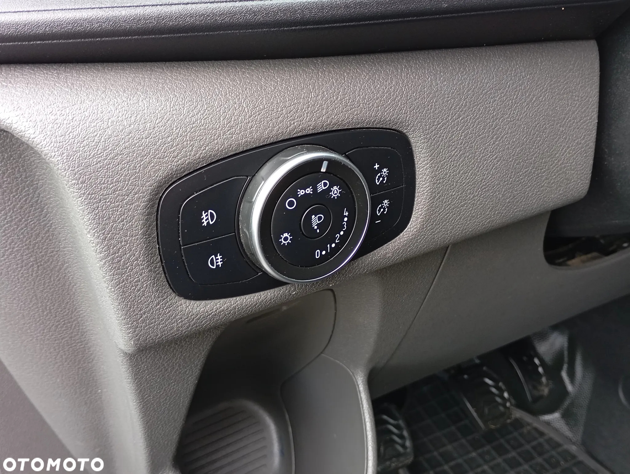 Ford Transit Custom 2.0EB Szafki/Relingi - 29