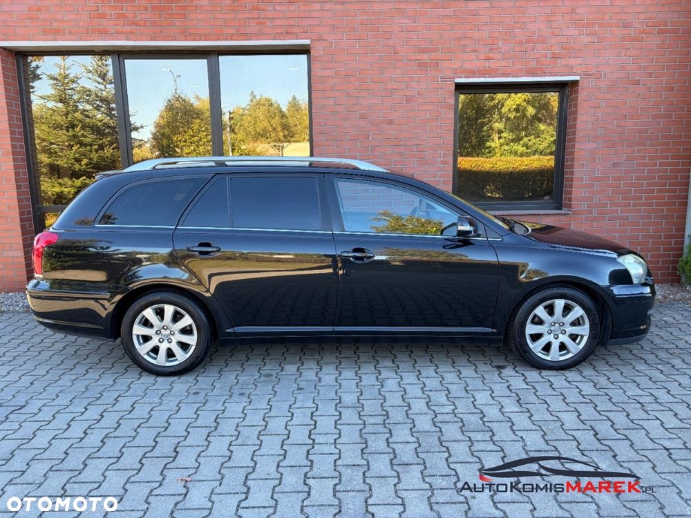 Toyota Avensis - 22