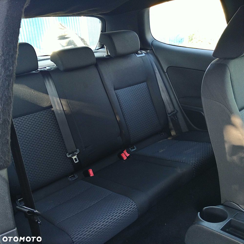 Volkswagen Golf - 6