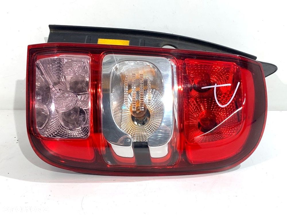 LAMPA PRAWY TYŁ - 199.00 PLN - DACIA DUSTER (HS_) 2010 - 2018 1.2 TCe 125 92 kW [125 KM] benzyna - 1