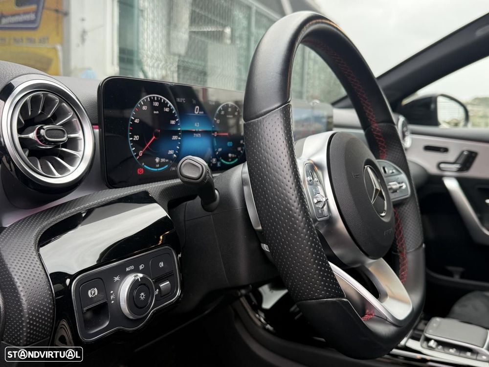 Mercedes-Benz A 250 Limousine e AMG Line - 25