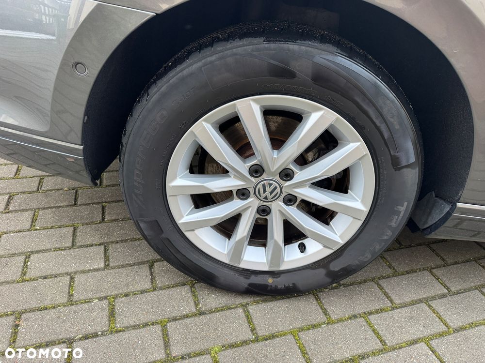Volkswagen Passat Variant 2.0 TDI DSG (BlueMotion Technology) Comfortline - 17