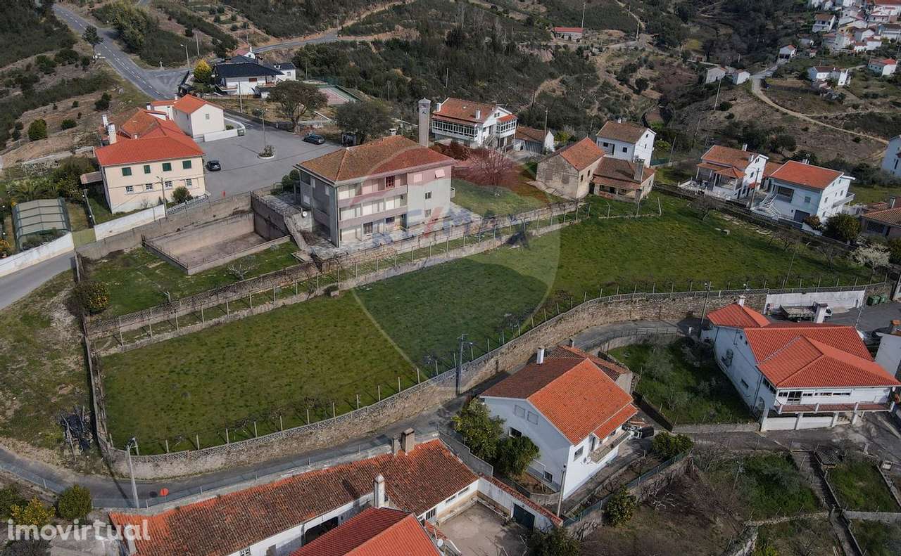 Moradia T13 para venda - Grande imagem: 2/47